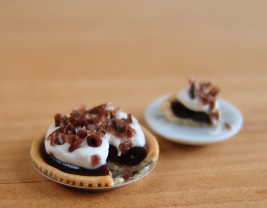 miniature-pie-chocolate-cream
